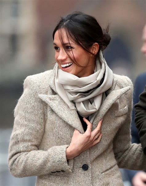 meghan markle scarf.